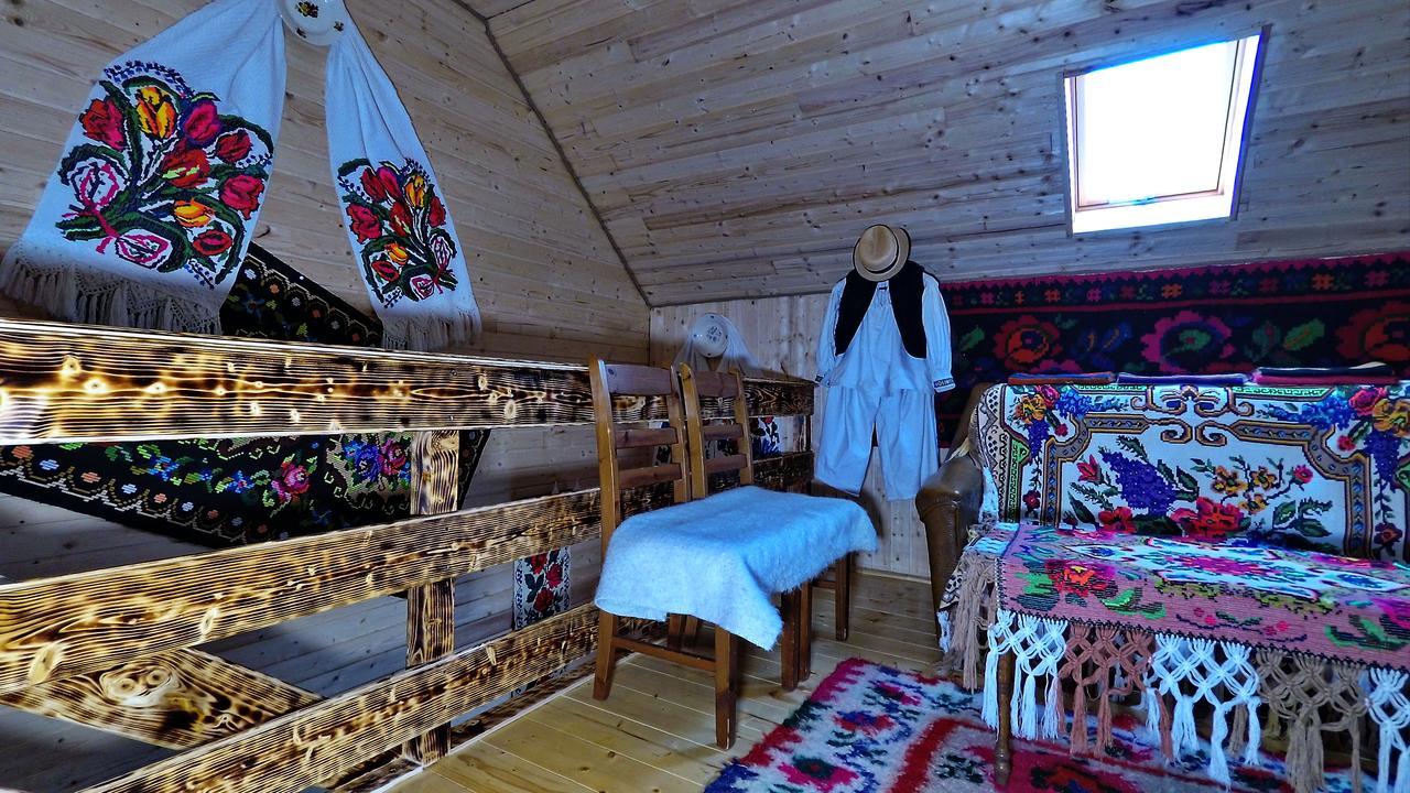 Pensiunea Lore&Sara Satu Sugatag Exteriör bild