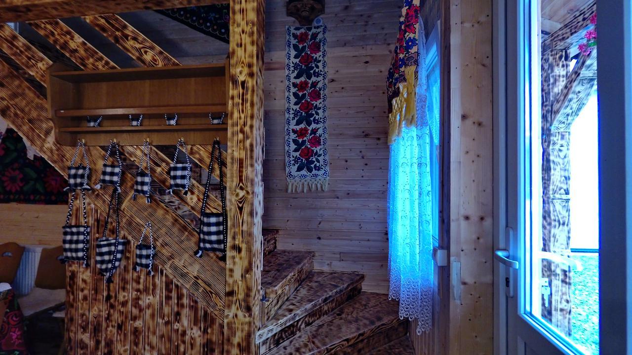 Pensiunea Lore&Sara Satu Sugatag Exteriör bild
