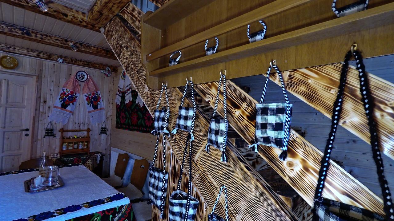 Pensiunea Lore&Sara Satu Sugatag Exteriör bild