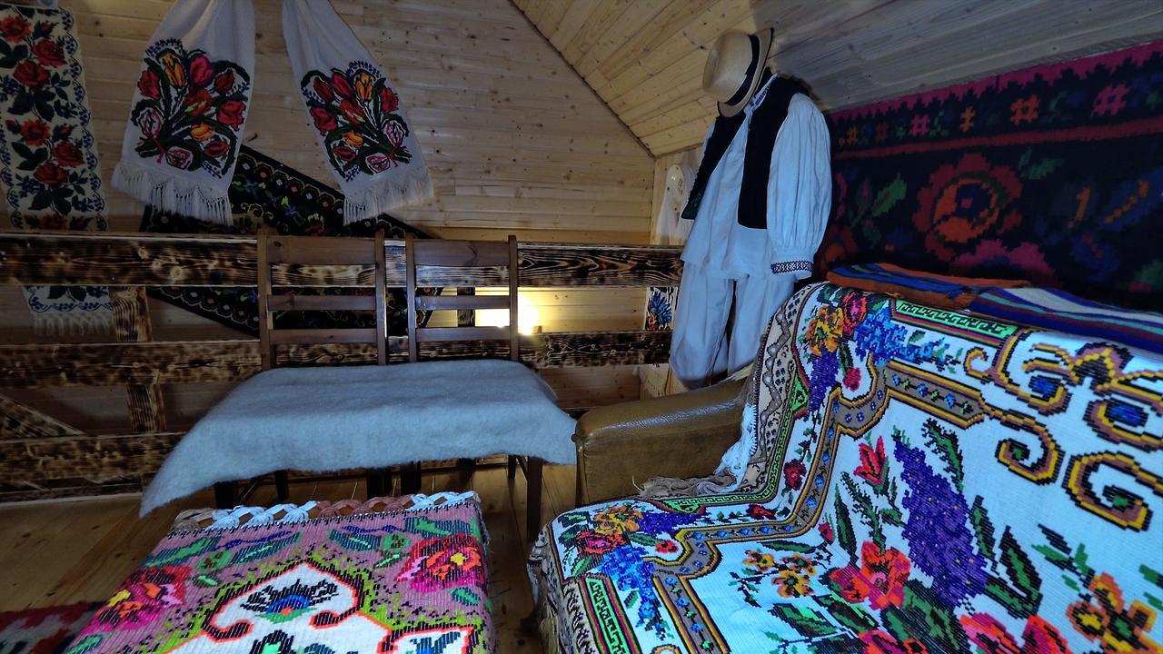 Pensiunea Lore&Sara Satu Sugatag Exteriör bild